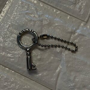 FOSSIL SILVER NICKEL METAL KEY ON BALL CHAIN KEY FOB BAG CHARM KEYCHAIN HANG TAG